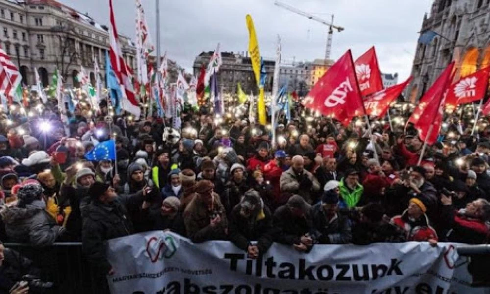 Ουγγαρία: Στους δρόμους διαδηλωτές που διαμαρτύρονται για το lockdown